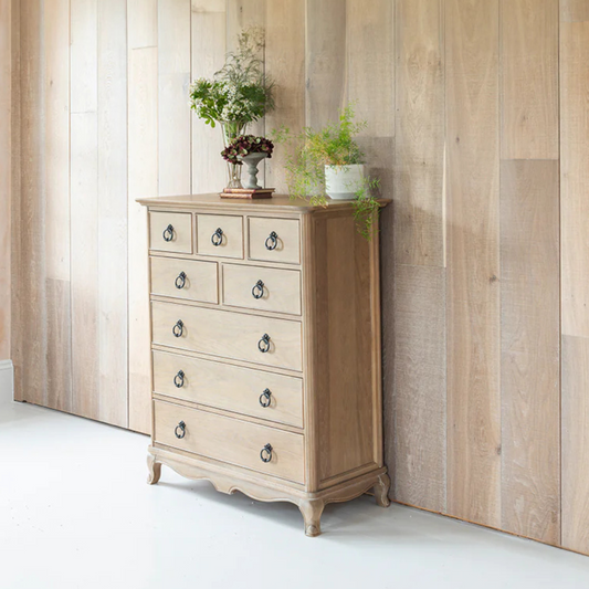 Elegant 8 Drawer Oak Chest of Drawers